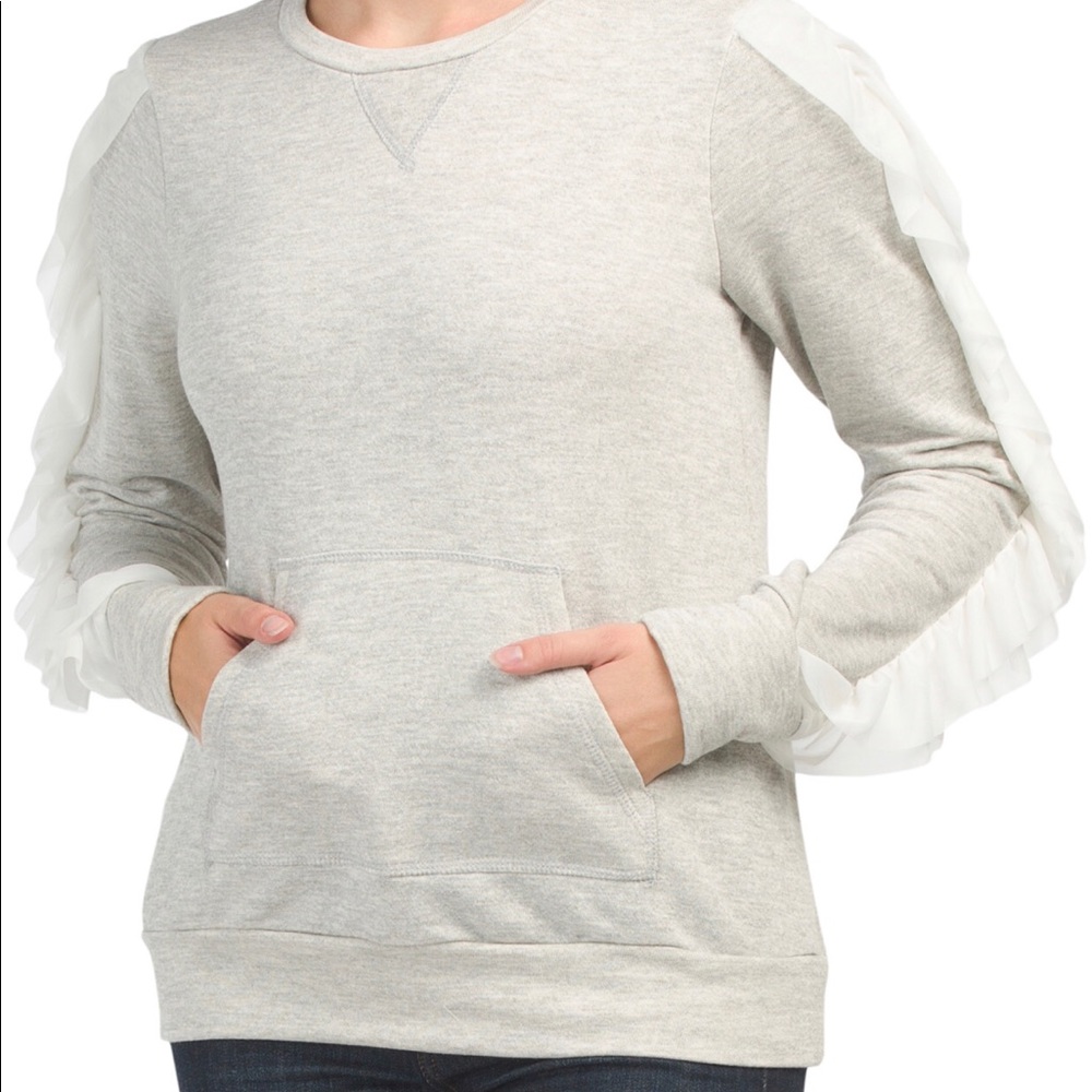 Willow & Clay Ruffle Pullover Knit Sweatshirt
